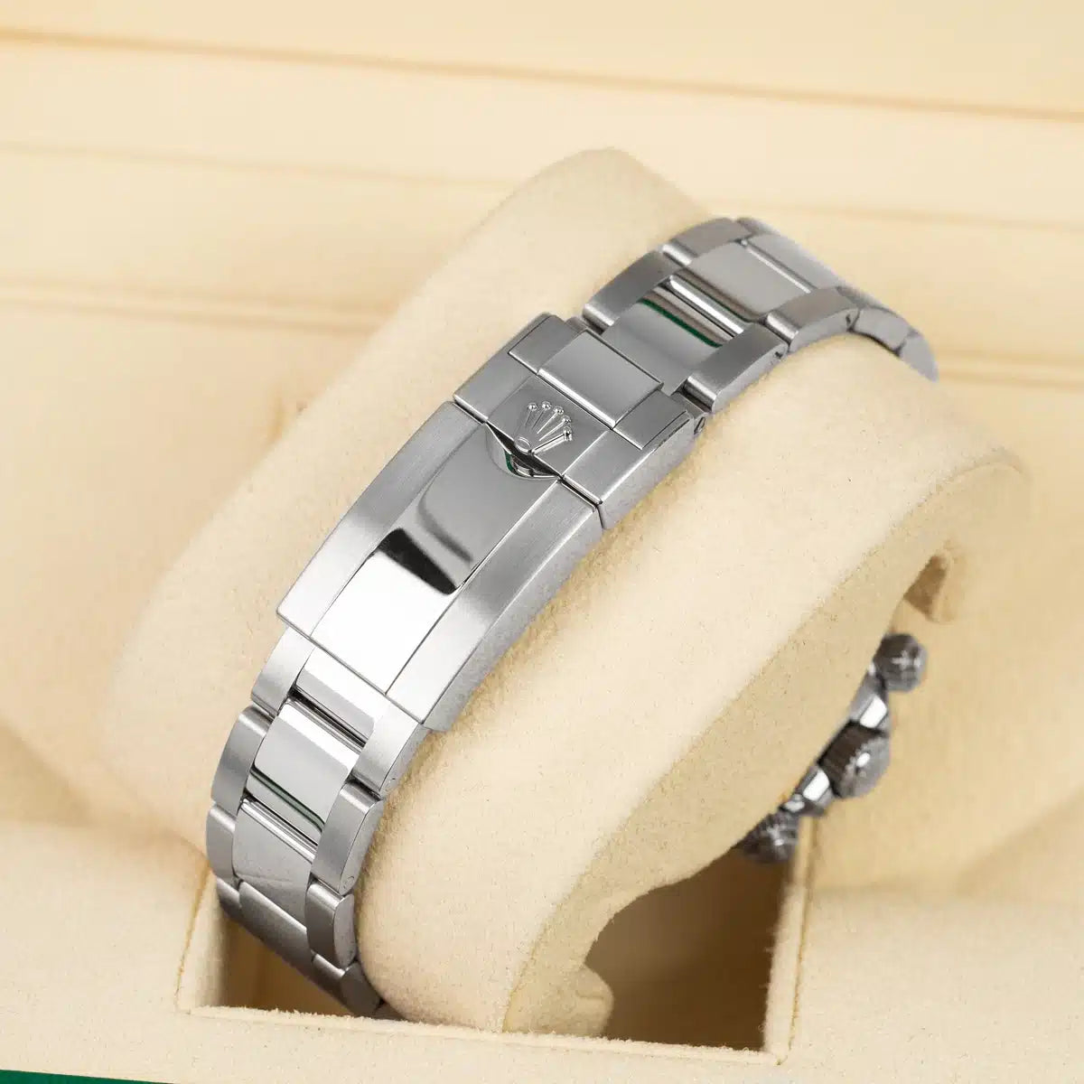 Elegance in the wrist Digital Download